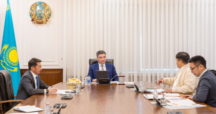 ОЛЖАС БЕКТЕНОВ ҚАЗАҚСТАНДЫҚ IT-МАМАНДАРМЕН ӘЛЕУМЕТТІК САЛАДАҒЫ ЖӘНЕ ӨНЕРКӘСІПТЕГІ СТАРТАПТАРДЫ ТАЛҚЫЛАДЫ