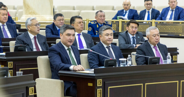 ОЛЖАС БЕКТЕНОВ ӘЛЕУМЕТТІК ШЫҒЫСТАРДЫ ОҢТАЙЛАНДЫРУ ҚАЖЕТТІГІН АТАП ӨТТІ