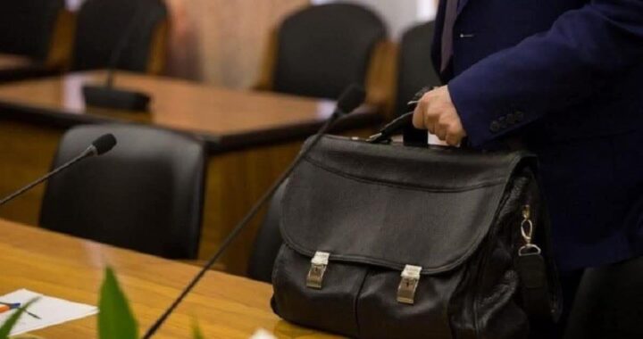 МЕМЛЕКЕТТІК ҚЫЗМЕТШІЛЕРДІҢ БҰЗЫЛҒАН ҚҰҚЫҚТАРЫ ҚАЛПЫНА КЕЛТІРІЛДІ