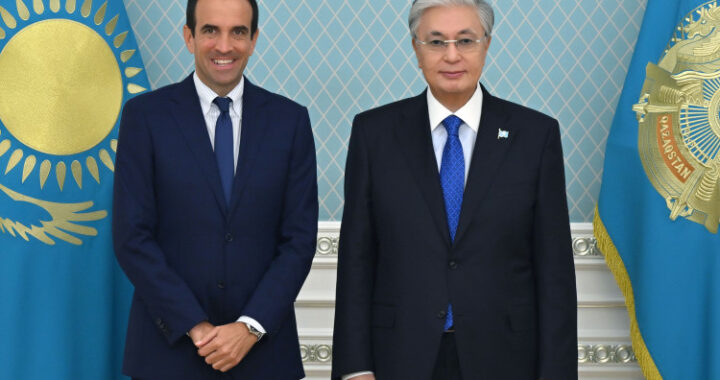 КАСЫМ-ЖОМАРТ ТОКАЕВ ПРИНЯЛ ПРЕЗИДЕНТА МЕЖДУНАРОДНОЙ ФЕДЕРАЦИИ ПАДЕЛА ЛУИДЖИ КАРРАРО И ПРЕДСЕДАТЕЛЯ PREMIER PADEL НАССЕРА АЛЬ-ХЕЛАИФИ