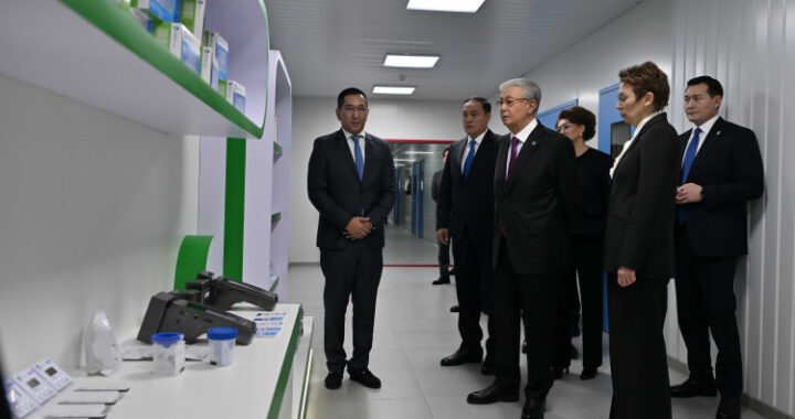 ГЛАВА ГОСУДАРСТВА ОЗНАКОМИЛСЯ С ДЕЯТЕЛЬНОСТЬЮ ФАРМАЦЕВТИЧЕСКИХ ПРЕДПРИЯТИЙ ЖАМБЫЛСКОЙ ОБЛАСТИ