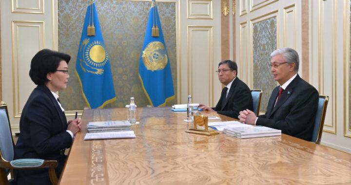 МЕМЛЕКЕТ БАСШЫСЫ ЕҢБЕК ЖӘНЕ ХАЛЫҚТЫ ӘЛЕУМЕТТІК ҚОРҒАУ МИНИСТРІН ҚАБЫЛДАДЫ