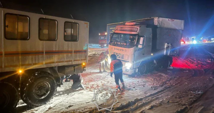 В КОРДАЙСКОМ РАЙОНЕ ИЗ СНЕЖНОГО ПЛЕНА ВЫВЕЛИ 80 АВТОМОБИЛЕЙ