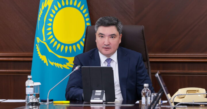 ОЛЖАС БЕКТЕНОВ: КАЗАХСТАНЦЫ ПОДДЕРЖАЛИ НОВУЮ КОНСТИТУЦИЮ