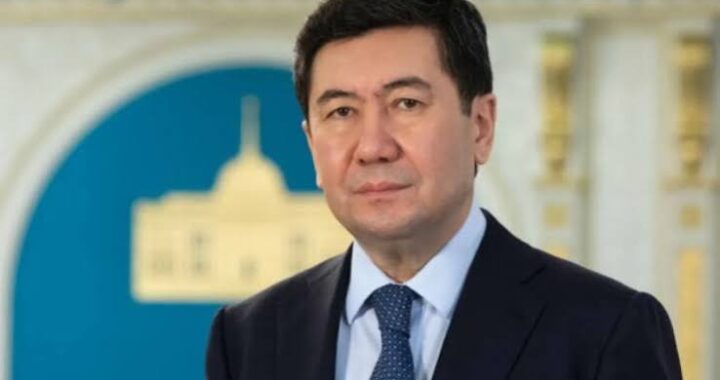 ЕРЛАН КОШАНОВ ИЗБРАН ПРЕДСЕДАТЕЛЕМ НАРОДНОГО СОВЕТА КАЗАХСТАНА