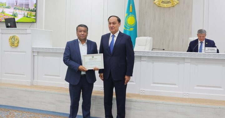 ЕРБОЛ ҚАРАШӨКЕЕВ СЕГІЗІНШІ ШАҚЫРЫЛҒАН ЖАМБЫЛ ОБЛЫСТЫҚ МӘСЛИХАТЫНЫҢ ДЕПУТАТТАРЫНА АЛҒЫС БІЛДІРДІ
